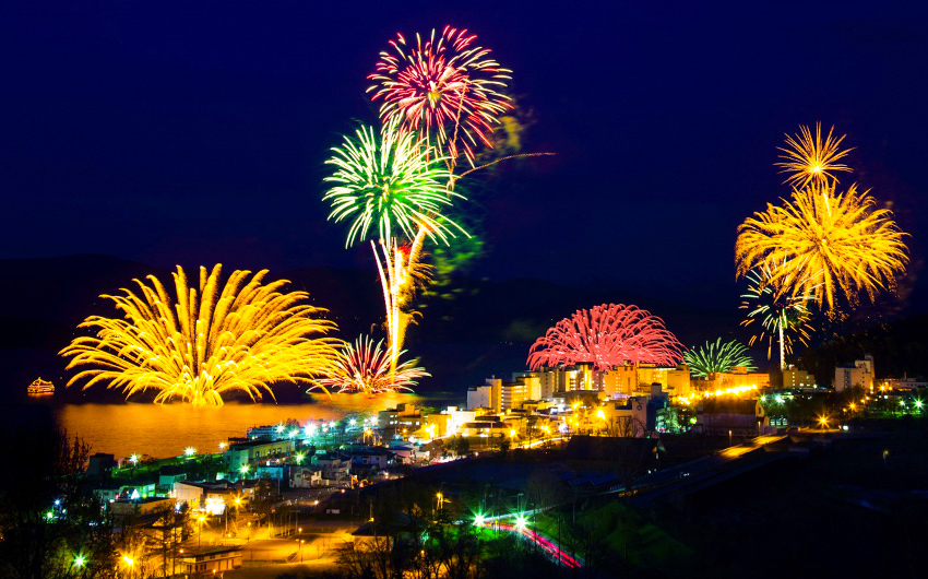 洞爺湖湖畔花火大會